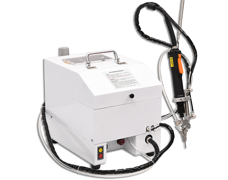Handheld automatic locking screw machine